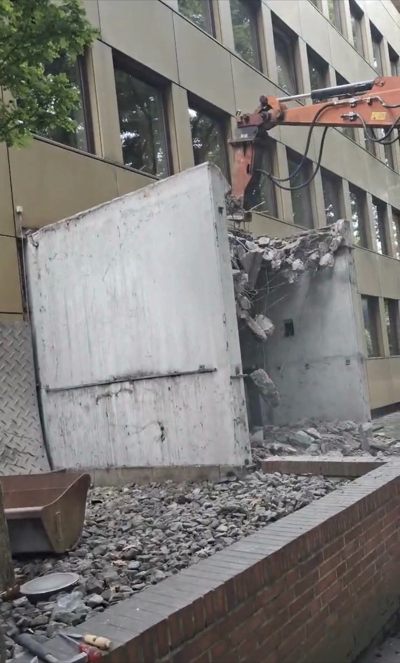 Abrissfirma Yuece Duisburg Nrw